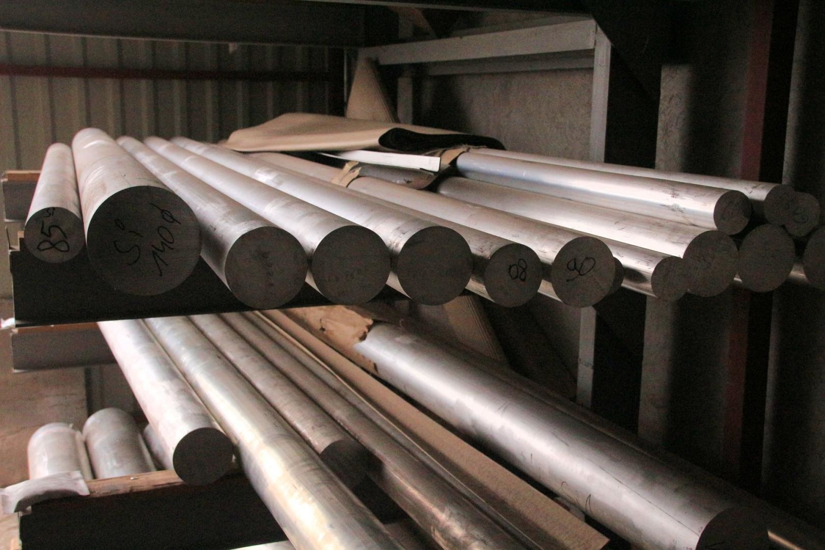 Aluminium rudak